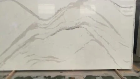Künstliche Quarzsteinplatte sieht aus wie Marmor